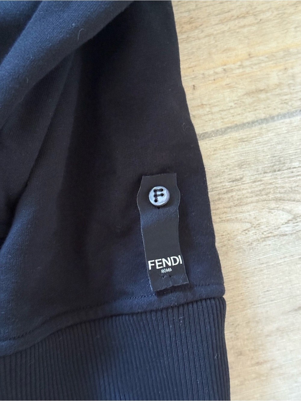 Fendi Black Crewneck with Silver FF Patch Motif - Picture 4 of 6